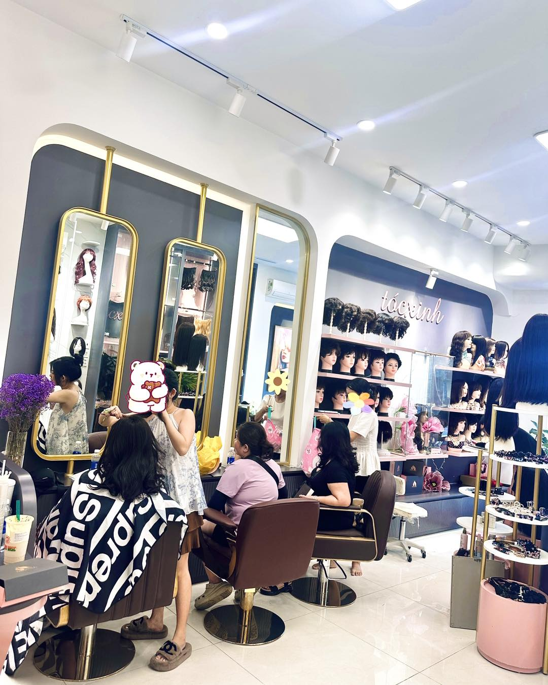 Gợi ý 10 nơi mua tóc giả giá rẻ, bền đẹp, chất lượng ở Sài Gòn cửa hàng tóc giả nữ