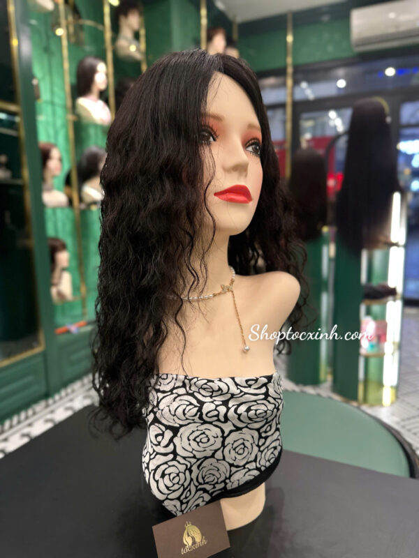 có nên mua tóc giả bằng tóc thật