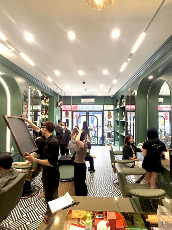 cửa hàng tóc giả cao cấp