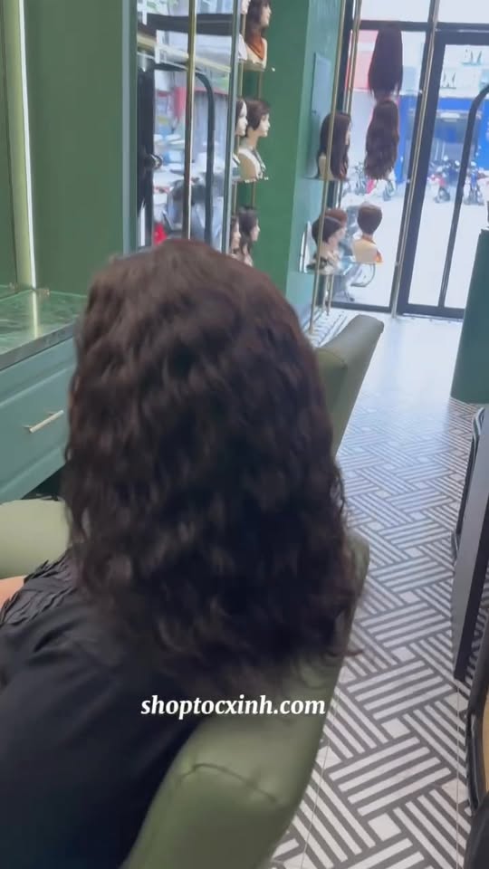 Có nên đội tóc giả không