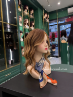 Tóc Layer uốn xoăn nhuộm Vàng