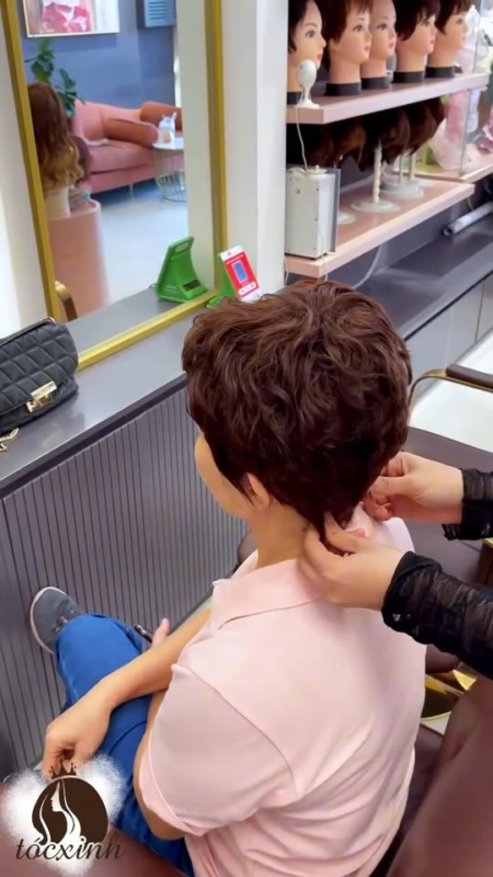 Hướng Dẫn Sử Dụng Tóc Giả Nữ Đúng Cách: Đội Đẹp, Tự Nhiên Chỉ Trong 10 Phút hướng dẫn sử dụng tóc giả